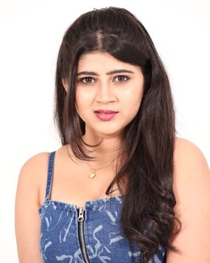 Sarika Salunkhe Instagram - 💕✨🌸☺️😘

#sarikasalunkhe #sarikasalunke_official

Makeup- @makeup_artist_jazz_ 
📸. -  @santhoshwithlove