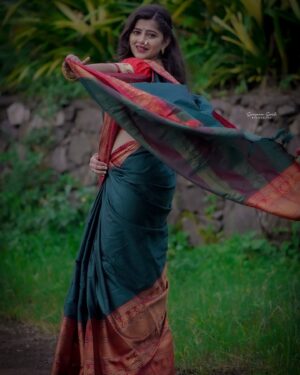 Sarika Salunkhe Instagram - ❤️🌸💕🌺
