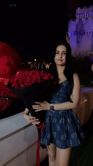 Sassy Poonam Instagram - Bz it's valentines week!!❤️
.
.
#fyp#instagood#foryoupage#foryou#valentines