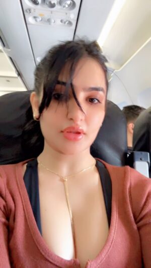 Sassy Poonam Instagram - Btaao??🥹🧿
.
.
#foryou#reelsinstagram
