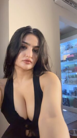 Sassy Poonam Instagram - Hi ☺️