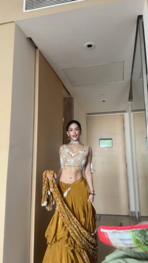 Sassy Poonam Instagram - .
.
.
#explorepage