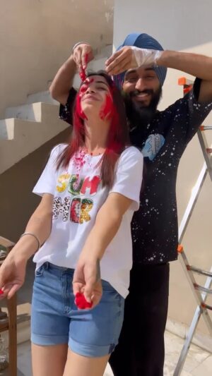 Sehaj Arora Instagram - Happy Holi Spread Love & Positivity ||
Holla Mohalla Di Lakh Lakh Wadhaiya ❤️❤️
Bhagwaan Sabko Khushiya De #Love
