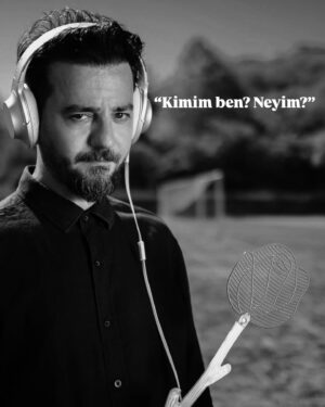 Sezin Akbaşoğulları Instagram - “Martı mıyım?” provada…❣️
 
@nazli.bulum  @erkanuyaniksoy  @sanemoge  @tolgaiskitofficial  @elifelipelik @tiyatrobereze @dolkunprod  @biletinial @marti.miyim.tiyatro 

📷 @caglacaglarr