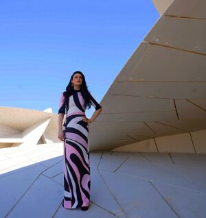 Shalini Passi Instagram - The National Museum of Qatar has left me in awe with its stunning architecture. Designed by Pritzker Prize-winning architect Jean Nouvel (@ateliersjeannouvel ), the building draws inspiration from the desert rose, a naturally occurring crystal formation found in the arid landscapes of the Gulf region. This architectural masterpiece not only captures the essence of Qatar’s natural environment but also its past, present & future. The museum brings to life the peninsula’s natural history and celebrates Qatar’s rich heritage and culture. 
@nmoqatar @fabdoha
Personal Wardobe ✨ ✨ :
Outfit: Emilio Pucci @emiliopucci @laudomia.pucci
Jewellery: Alexander McQueen @alexandermcqueen
Bag: Chanel @chanelofficial
Photographer: @anish_grid

#shalinipassi #missmash #travelwithshalini #nationalmuseumofqatar #architecture #travelstories