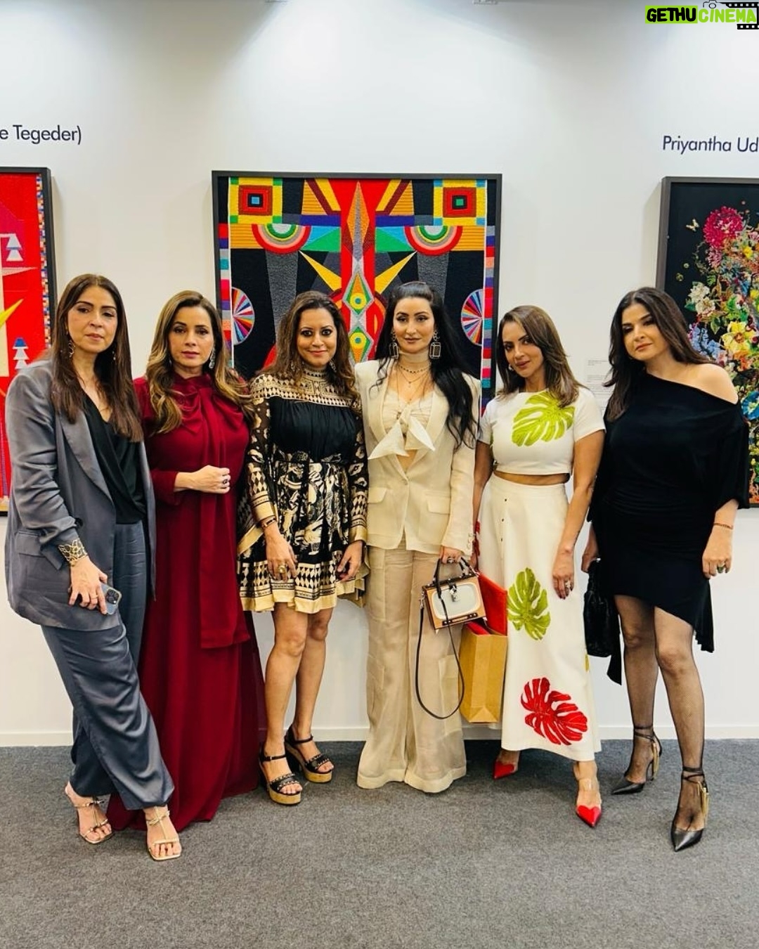 Shalini Passi - 28.4K Likes - A memorable round-up from Art Mumbai 2024 @artmumbaiofficial ! Our booth at Arches 3 & 4 was buzzing with art lovers and collectors exploring the magic of embroidered art.
Creatively Embroidered by Milaaya Art Gallery by Gayatri Khanna @msgayatriks
Presented by Shalini Passi’s @shalini.passi MASH @mash_india
Curated by Dr. Arshiya Lokhandwala @lakeerenn