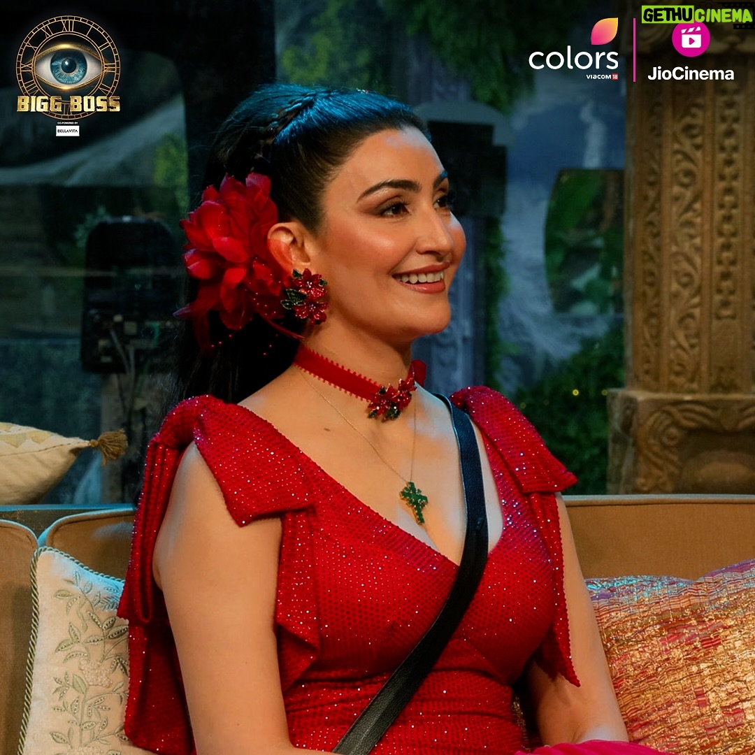 Shalini Passi - 26K Likes - Gharwalon ke kaise honge actions and reactions, jab hogi Bigg Boss house mein dhamakedar entry of the Fabulous Shalini Passi.
Dekhiye #BiggBoss18 @colorstv aur #JioCinema par.
#BB18 #BiggBoss18onJioCinema #BiggBoss @beingsalmankhan @shalini.passi