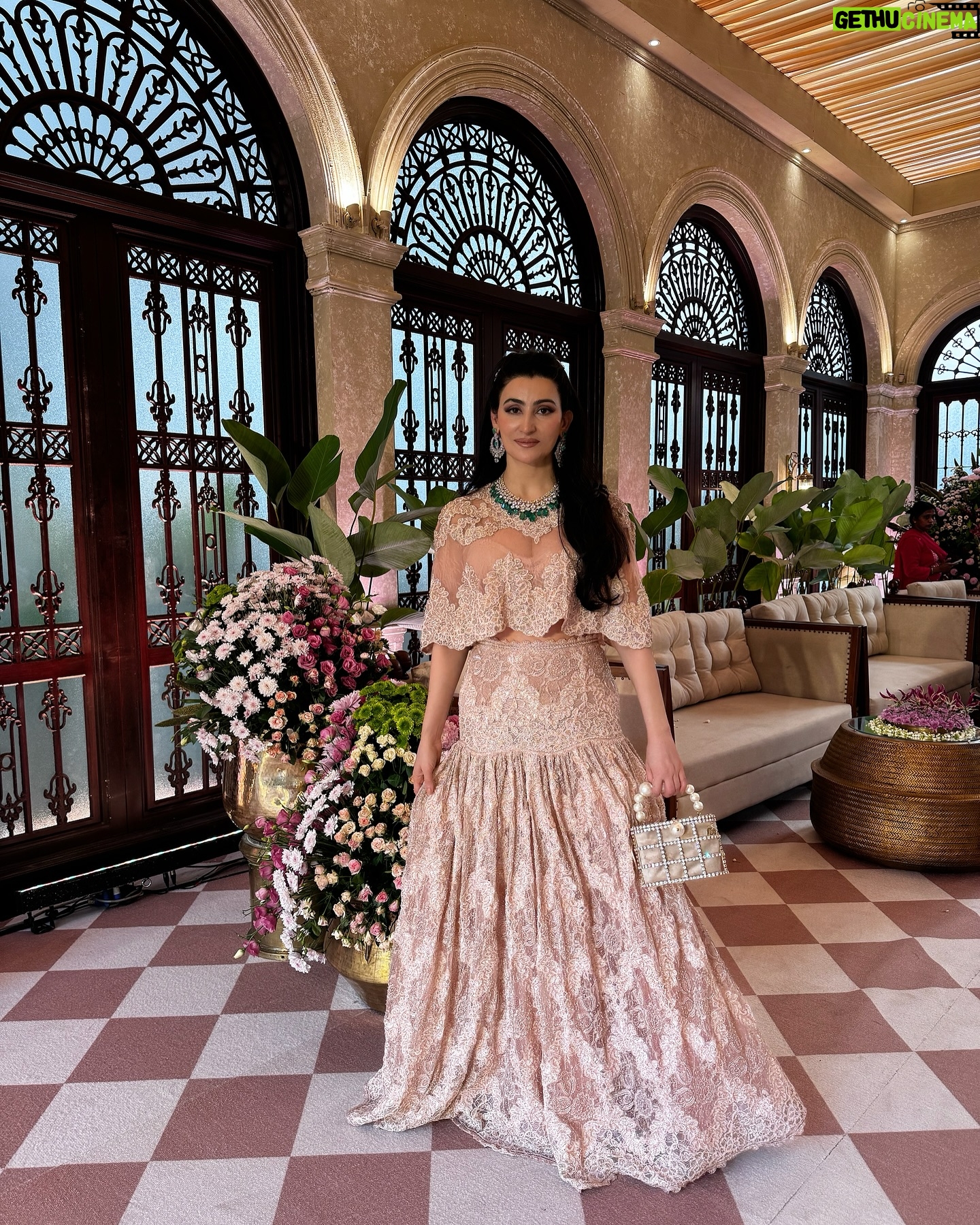 Shalini Passi - 53.8K Likes - November Wedding 🌺🌸🌺🌸🌺🌸
Personal wardrobe
- @roseroom__official