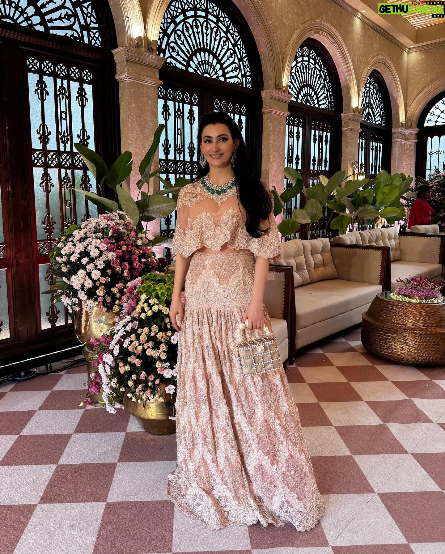 Shalini Passi - 53.8K Likes - November Wedding 🌺🌸🌺🌸🌺🌸
Personal wardrobe
- @roseroom__official