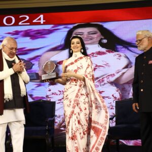 Shalini Passi Instagram - Honoured to receive the Devi awards instituted by The New Indian Express group and celebrating all the incredible women in the arts, economics, public service, and governance.

#DeviAwardsDelhi2024
@prabhuchawlaplus @santwanabhatt @newindianexpress @theeventxpress @kiaasaofficial @paras_buildtech @rpsggroup @vijohnindia @hackerkitchensindia @tallysolutions @lexus_india @pc_jeweller @ahujasonsofficial @prabhatamgroup @ntpclimited @radicokhaitan

Personal Wardobe:
Outfit: Ashdeen  @ashdeenl
Bag: Dolce & Gabanna 
Jewellery : Personal Collection
#DeviAwards #DeviAwardsDelhi #DeviDelhi #DeviDelhi2024 #celebratingwomen #DeviAwards2024 #womenexcellence #empoweredwomen