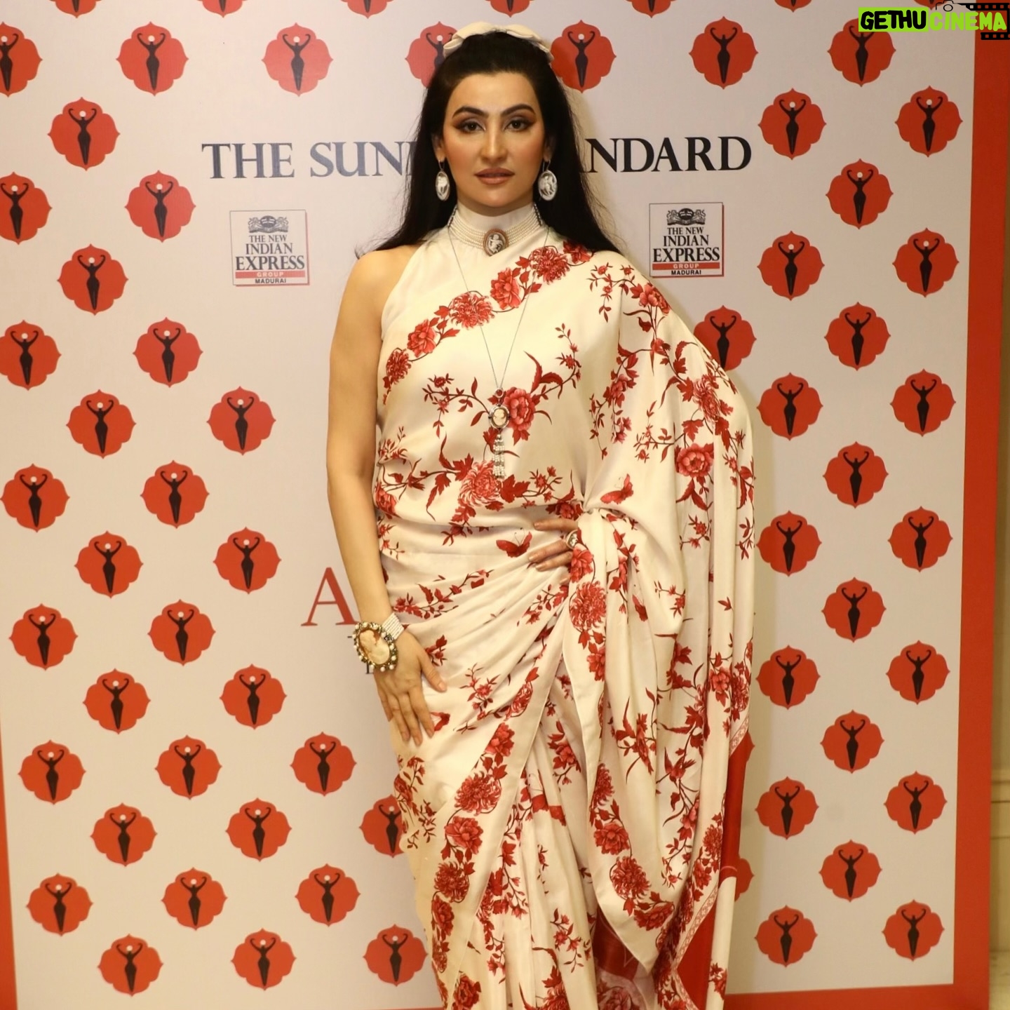 Shalini Passi - 24.1K Likes - Honoured to receive the Devi awards instituted by The New Indian Express group and celebrating all the incredible women in the arts, economics, public service, and governance.
#DeviAwardsDelhi2024
@prabhuchawlaplus @santwanabhatt @newindianexpress @theeventxpress @kiaasaofficial @paras_buildtech @rpsggroup @vijohnindia @hackerkitchensindia @tallysolutions @lexus_india @pc_jeweller @ahujasonsofficial @prabhatamgroup @ntpclimited @radicokhaitan
Personal Wardobe:
Outfit: Ashdeen @ashdeenl
Bag: Dolce & Gabanna
Jewellery : Personal Collection
#DeviAwards #DeviAwardsDelhi #DeviDelhi #DeviDelhi2024 #celebratingwomen #DeviAwards2024 #womenexcellence #empoweredwomen