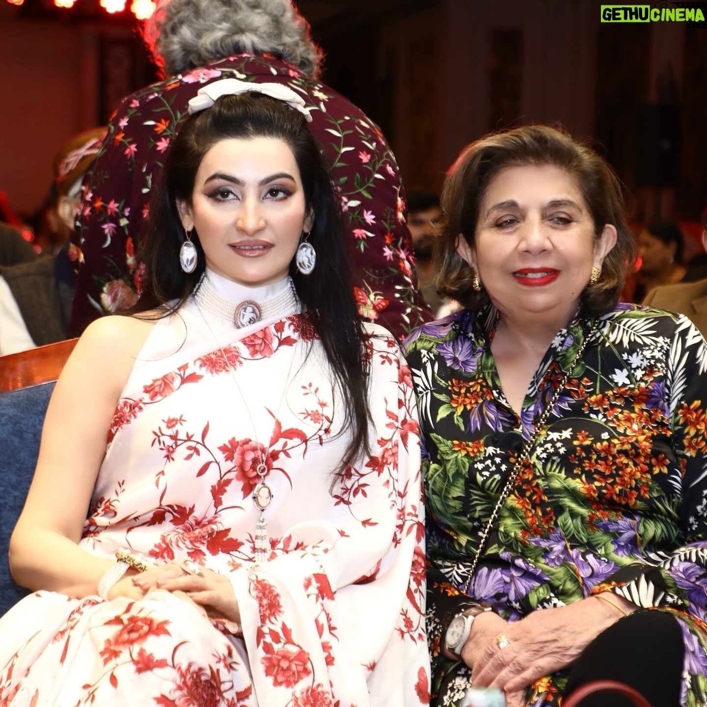 Shalini Passi - 24.1K Likes - Honoured to receive the Devi awards instituted by The New Indian Express group and celebrating all the incredible women in the arts, economics, public service, and governance.
#DeviAwardsDelhi2024
@prabhuchawlaplus @santwanabhatt @newindianexpress @theeventxpress @kiaasaofficial @paras_buildtech @rpsggroup @vijohnindia @hackerkitchensindia @tallysolutions @lexus_india @pc_jeweller @ahujasonsofficial @prabhatamgroup @ntpclimited @radicokhaitan
Personal Wardobe:
Outfit: Ashdeen @ashdeenl
Bag: Dolce & Gabanna
Jewellery : Personal Collection
#DeviAwards #DeviAwardsDelhi #DeviDelhi #DeviDelhi2024 #celebratingwomen #DeviAwards2024 #womenexcellence #empoweredwomen