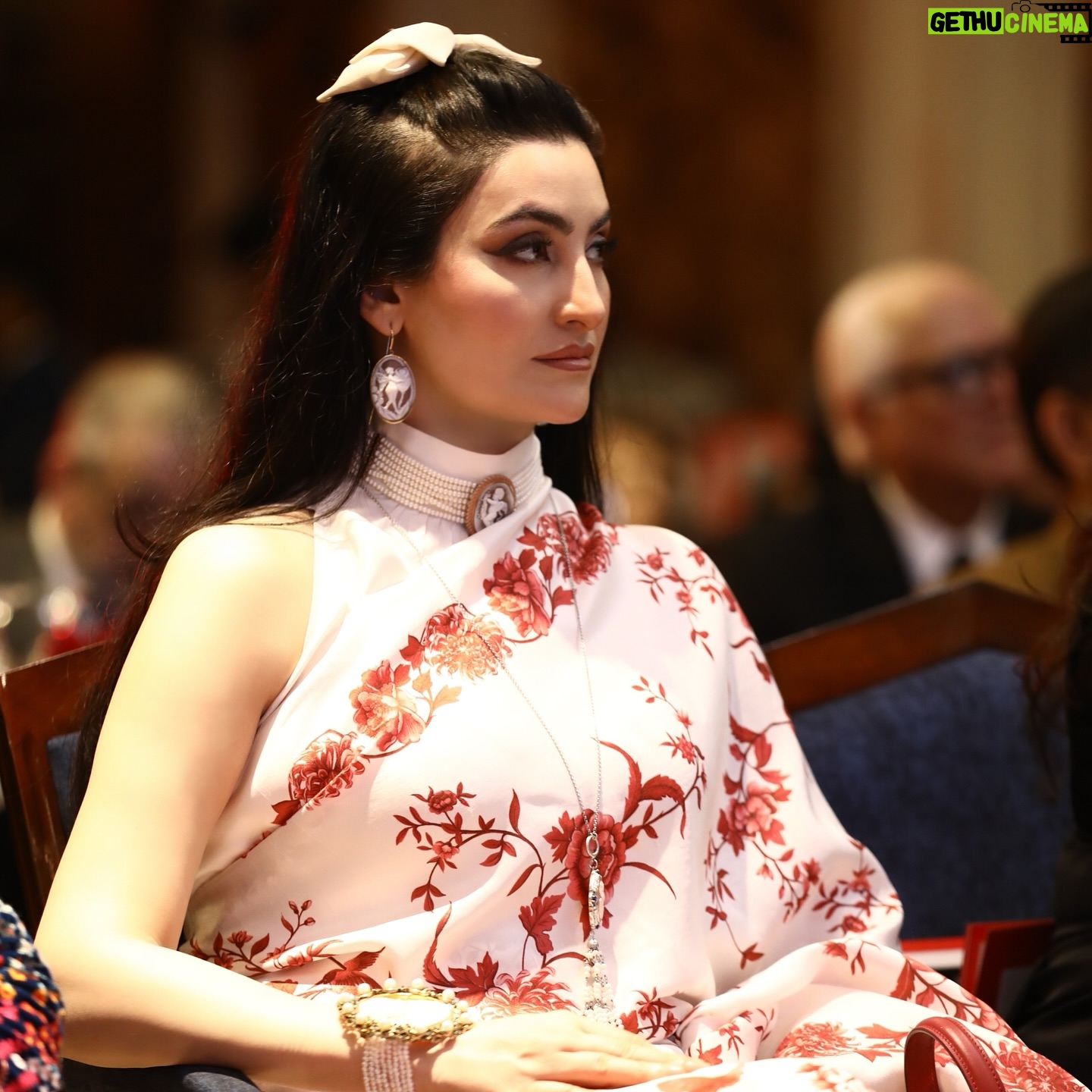 Shalini Passi - 24.1K Likes - Honoured to receive the Devi awards instituted by The New Indian Express group and celebrating all the incredible women in the arts, economics, public service, and governance.
#DeviAwardsDelhi2024
@prabhuchawlaplus @santwanabhatt @newindianexpress @theeventxpress @kiaasaofficial @paras_buildtech @rpsggroup @vijohnindia @hackerkitchensindia @tallysolutions @lexus_india @pc_jeweller @ahujasonsofficial @prabhatamgroup @ntpclimited @radicokhaitan
Personal Wardobe:
Outfit: Ashdeen @ashdeenl
Bag: Dolce & Gabanna
Jewellery : Personal Collection
#DeviAwards #DeviAwardsDelhi #DeviDelhi #DeviDelhi2024 #celebratingwomen #DeviAwards2024 #womenexcellence #empoweredwomen