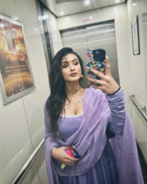 Shambhavi Singh Instagram - The Diwali Dump 🧨💥❤️

#diwali #diwalidump