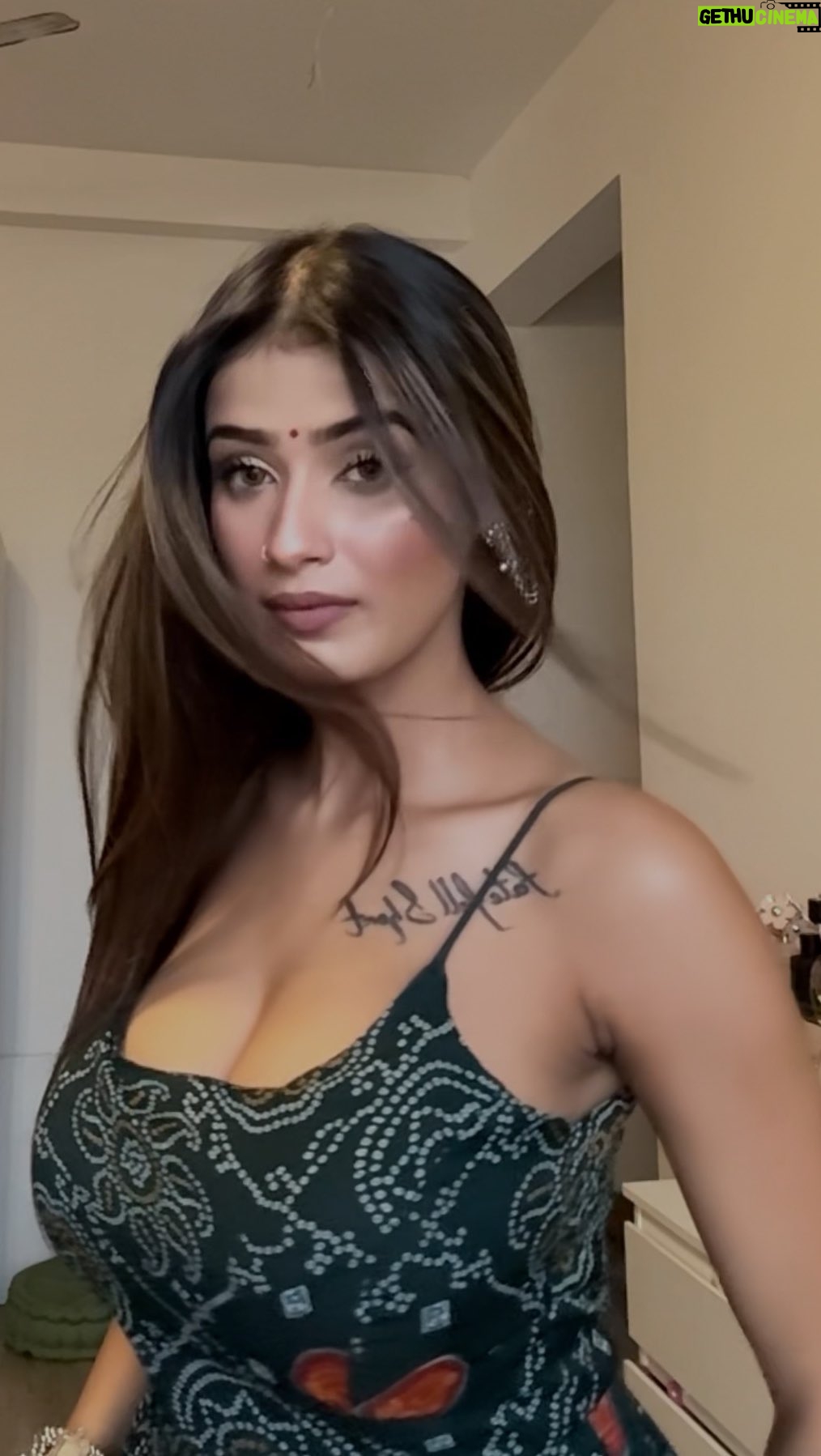 Shambhavi Singh - 306K Likes - Yaad aa rahee hae wo
Jenhee bhulana jrure hae 🥀
.
.
.
.
.
.
.
.
.
.
#explore #explorepage #trending #fyp #reels #slomo #transition