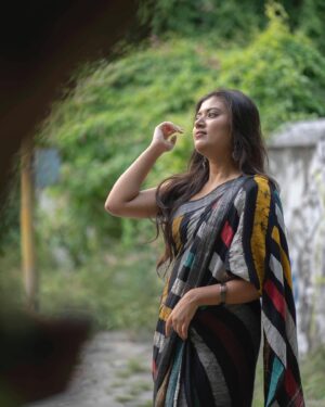 Shamni Mahe Instagram - 🦋

Saree: @the.label.i 
Earrings: @aurna.by.i 
Photographer: @ajayravi_dp