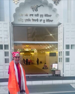 Sheetal Devi Instagram - Faith. Love. Trust... the pillars that held me strong. 

Many years back, my journey began with a simple prayer of faith. I return to this sacred place, filled with gratitude and prayers, to honor the infinite power that guided me on my path❤️ Keep believing in the good ❤️♾️