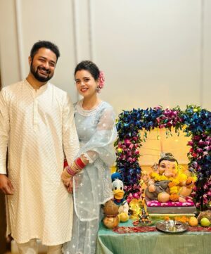 Shruti Kanwar Instagram - Bappa is here to bless us all!✨🌸