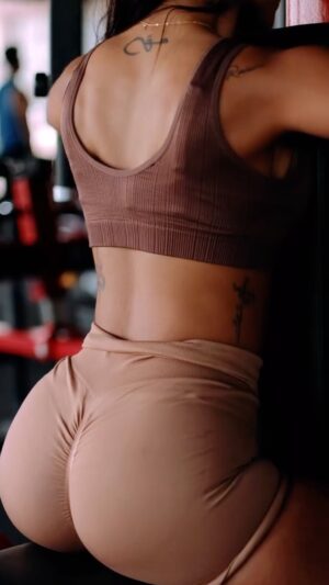 Simi das Instagram - 🌙 energy 
.
.
.
.
#reelsindia #fitness #fitnessjourney #lifestyle #gym #gymgirl #gymrat #gymmotivation #workout #workoutvideos #gymworkout #foryou #foryoupage
#explore #workoutvideo #viralreels #fitnessmodel