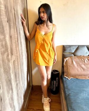 Simran Sahdev Instagram - Baby see hun mein south delhi ki 🥰🙈
Apni location batao? Meet up kare?
.
.
.
.
.
.
.
.
.
.
#threads #picoftheday #photooftheday #photography