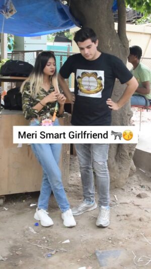 Simran Sahdev Instagram - Tag your girlfriend/boyfriend 😆😂 #reels #simransahdev #simransahdevarmy #reelsinstagram #vakentinesday