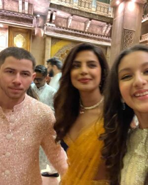 Sitara Ghattamaneni Instagram - A starry celebration 🫶✨🪩 
A spectacular night with some beautiful people!!!

@sidmalhotra 
@kiaraaliaadvani 
@priyankachopra 
@nickjonas 
@ranveersingh 
@aishwaryaraibachchan_arb 
@radhmerch1610 

#AnantandRadhikaWedding #AmbaniWedding #ARWedding