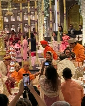 Sitara Ghattamaneni Instagram - A starry celebration 🫶✨🪩 
A spectacular night with some beautiful people!!!

@sidmalhotra 
@kiaraaliaadvani 
@priyankachopra 
@nickjonas 
@ranveersingh 
@aishwaryaraibachchan_arb 
@radhmerch1610 

#AnantandRadhikaWedding #AmbaniWedding #ARWedding