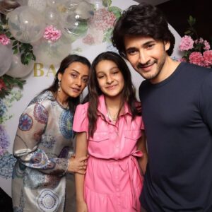 Sitara Ghattamaneni Instagram - happy anniversary to the best parents ever !! love u guys 💕