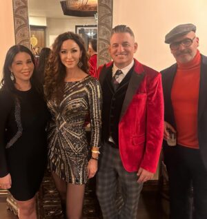 Sofia Milos Instagram - Fabulous Christmas party 2024 , at my friend #suewong custom made moroccan Palazzo. 
Wonderful seimg the usual suspects , share laughs and yummi food in the Christmas spirit of Joy , love, peace and sharing . Had a blast thank you @suewongfashion !
So nice to see so many amazing artist friends again ❤️🎄✨
@devinenews 
@billyzane 
@melissa.niece.smith 
@nigeldalyofficial and Louise 
@wowcreations 
Christ Pitman
@stevecook and Sandra 
@markgonpoint 
@morrisonmaryam @the_eden_magazine_ 
@kova_alexander 
And many more …
Amazing musicians serenading us 

Swipe left ⬅️ for more photos 

#christmasparty #christmas #christmas2024 #dinnerparty #suewong #grateful #losangeles#artist #friends
