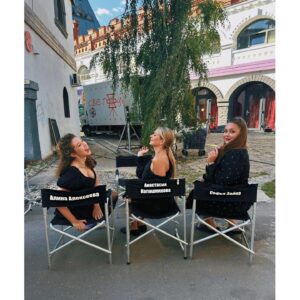 Sofya Zaika Instagram - Как круто «ОСТАТЬСЯ ДРУЗЬЯМИ» 
🎬💙 Славная история 🥰
@1_2_3_production