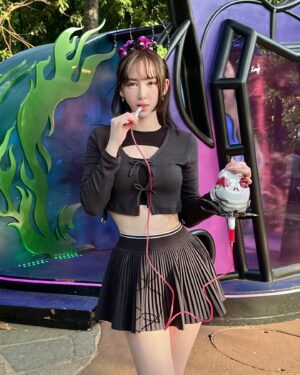 Suan Chen Instagram - 去兜風
去浪費時間
去做自己想做的事情
在自己的_時區裡
不急
不趕 
不卑
不亢🤘🏻
