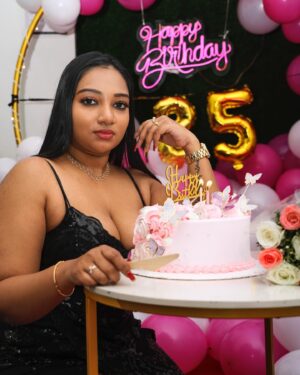 Suriya Praba Instagram - 🌸happy 25 th birthday to me😬

#post #trending #instagram #suriyapraba