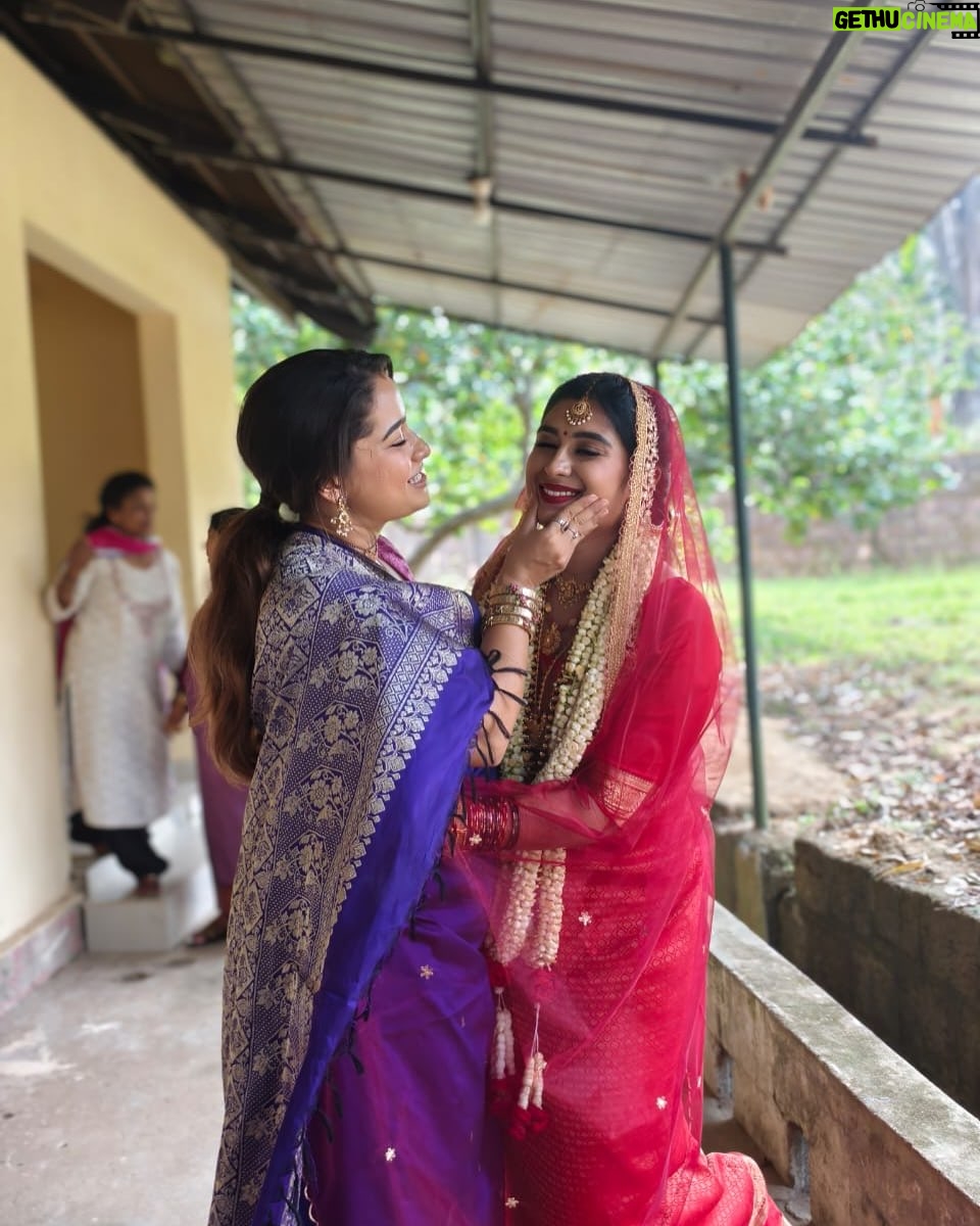 Sushma Nair - 12.3K Likes - Happy Married life best friend - first Coorg tradition wedding experience | mixed emotions | dance | music | celebration of life and a new chapter 😍🥰😘
Take care of our girl @preetham_suresh_
PS - draped this coorgi style saree by myself 🥰
A family trip after long time 🧿❤️
#akshithawedspreetham #coorgwedding #coorgbride #coorg