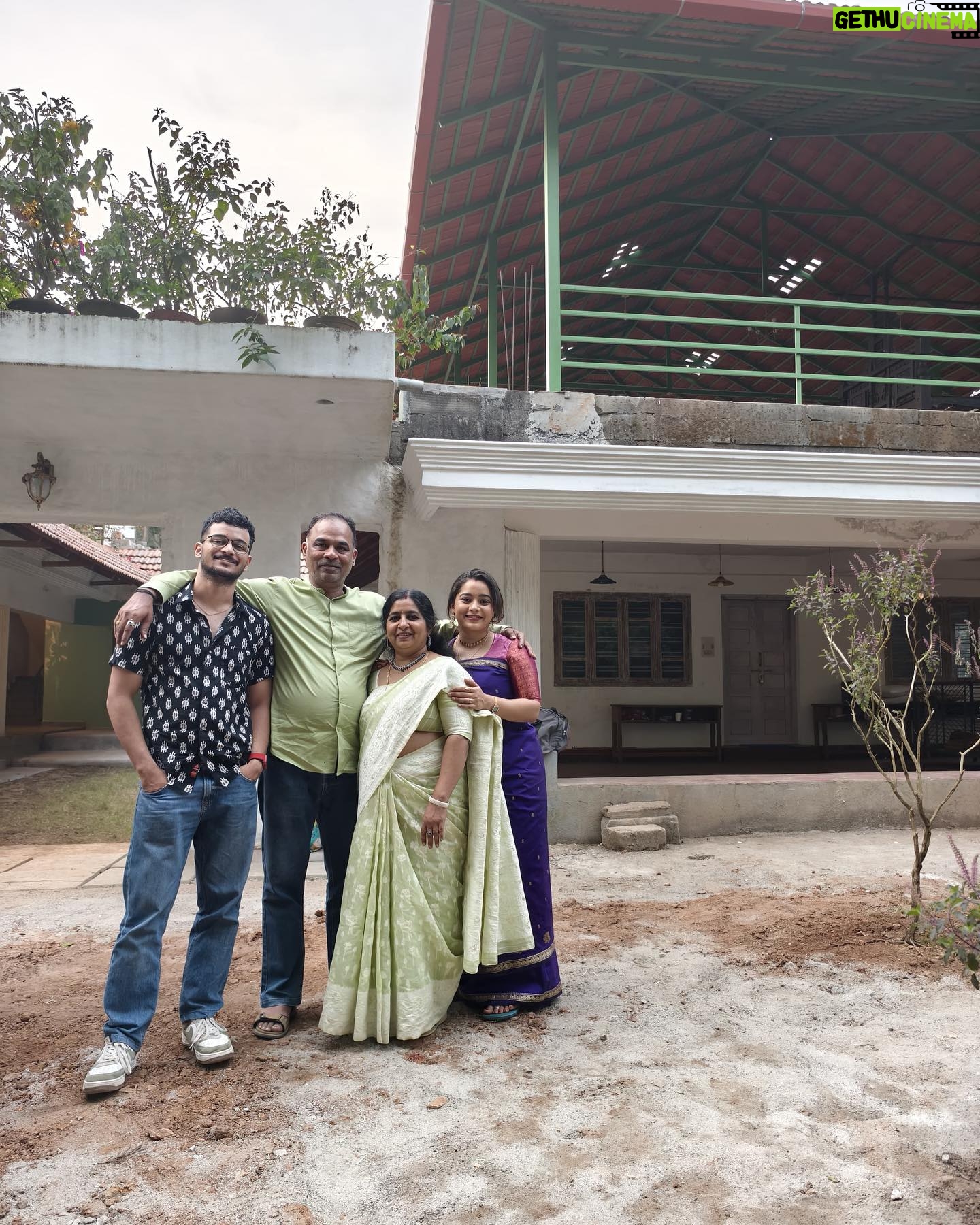 Sushma Nair - 12.3K Likes - Happy Married life best friend - first Coorg tradition wedding experience | mixed emotions | dance | music | celebration of life and a new chapter 😍🥰😘
Take care of our girl @preetham_suresh_
PS - draped this coorgi style saree by myself 🥰
A family trip after long time 🧿❤️
#akshithawedspreetham #coorgwedding #coorgbride #coorg