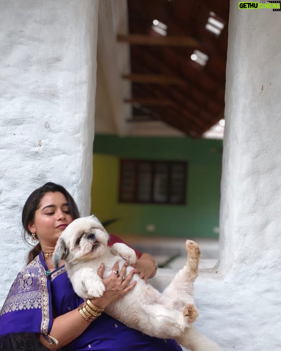 Sushma Nair - 12.3K Likes - Happy Married life best friend - first Coorg tradition wedding experience | mixed emotions | dance | music | celebration of life and a new chapter 😍🥰😘
Take care of our girl @preetham_suresh_
PS - draped this coorgi style saree by myself 🥰
A family trip after long time 🧿❤️
#akshithawedspreetham #coorgwedding #coorgbride #coorg