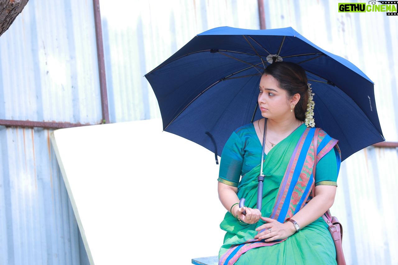Sushma Nair - 1.4K Likes - Today, we celebrate one incredible year as Vanmathi - my most cherished character yet! As my first lead role in a comedy series on National channel DD, produced by Vikatan, I’m grateful for the opportunity to explore my range. Vanmathi holds a special place in my heart, and I’m thrilled to share some unforgettable moments from Budget Kudumbam:
1. From real to reel: Housekeeping akka and Housekeeping Vanmathi
2. Our first family photo as Mrs. Vanmathi Chandru
3. Summer 2024: Waiting for my shot
4. Feeling adorable
5. Laughter with the boys on set
6. Celebrating 200 episodes with the team
7. The delicious celebration cake
8. Imitating our camera man
9. Working with Director Shakthivel sir
10. My first and favorite shot
#Vanmathi #BudgetKudumbam #Comedy #vikatan
The core team 👏👏👏