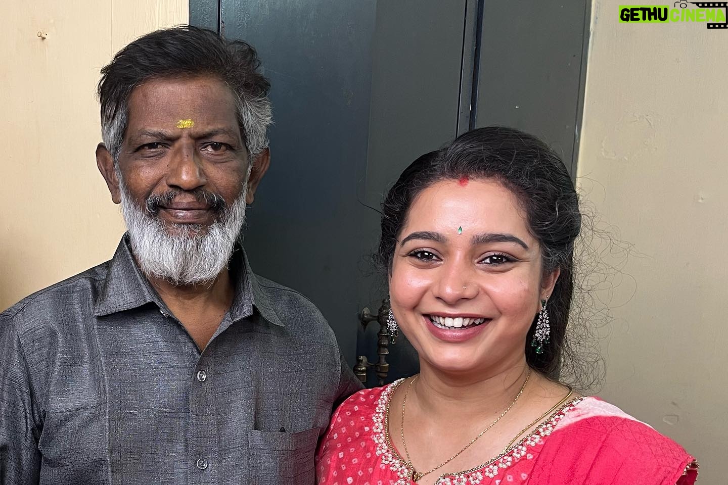 Sushma Nair - 1.4K Likes - Today, we celebrate one incredible year as Vanmathi - my most cherished character yet! As my first lead role in a comedy series on National channel DD, produced by Vikatan, I’m grateful for the opportunity to explore my range. Vanmathi holds a special place in my heart, and I’m thrilled to share some unforgettable moments from Budget Kudumbam:
1. From real to reel: Housekeeping akka and Housekeeping Vanmathi
2. Our first family photo as Mrs. Vanmathi Chandru
3. Summer 2024: Waiting for my shot
4. Feeling adorable
5. Laughter with the boys on set
6. Celebrating 200 episodes with the team
7. The delicious celebration cake
8. Imitating our camera man
9. Working with Director Shakthivel sir
10. My first and favorite shot
#Vanmathi #BudgetKudumbam #Comedy #vikatan
The core team 👏👏👏
