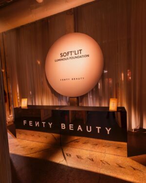 Swarnaa Rajalingam Instagram - Earlier this year I mapped out the brands I wanted to work with on my vision board and @fentybeauty has been right at top. Now to actually bing invited for a massive launch is a pinch me moment! @badgalriri her confidence, her music and now this insane brand  she has brought to life - ASDFGH! Her brand has brought so many of us from out of the shadows into the limelight of the beauty space in a way where we feel celebrated. I’m just feeling all kinds of gratitude to being in this space amongst all these other talented creatives across Australia and New Zealand with my gurrrl by my side celebrating the launch of the Soft’Lit foundation. If you’ve read this far please don’t give up on your dream partnerships, dream collaborations, dream projects and aspirations ✨ keep dreaming because it’s all on its way! While you’re at it don’t forget to check out the new range because you know miss riri doesn’t misss!! 🔥 

[Fenty PR event, Fenty Soft’Lit Foundation, Fenty Foundation, SoftLitGlow] 

#SoftLitGlow