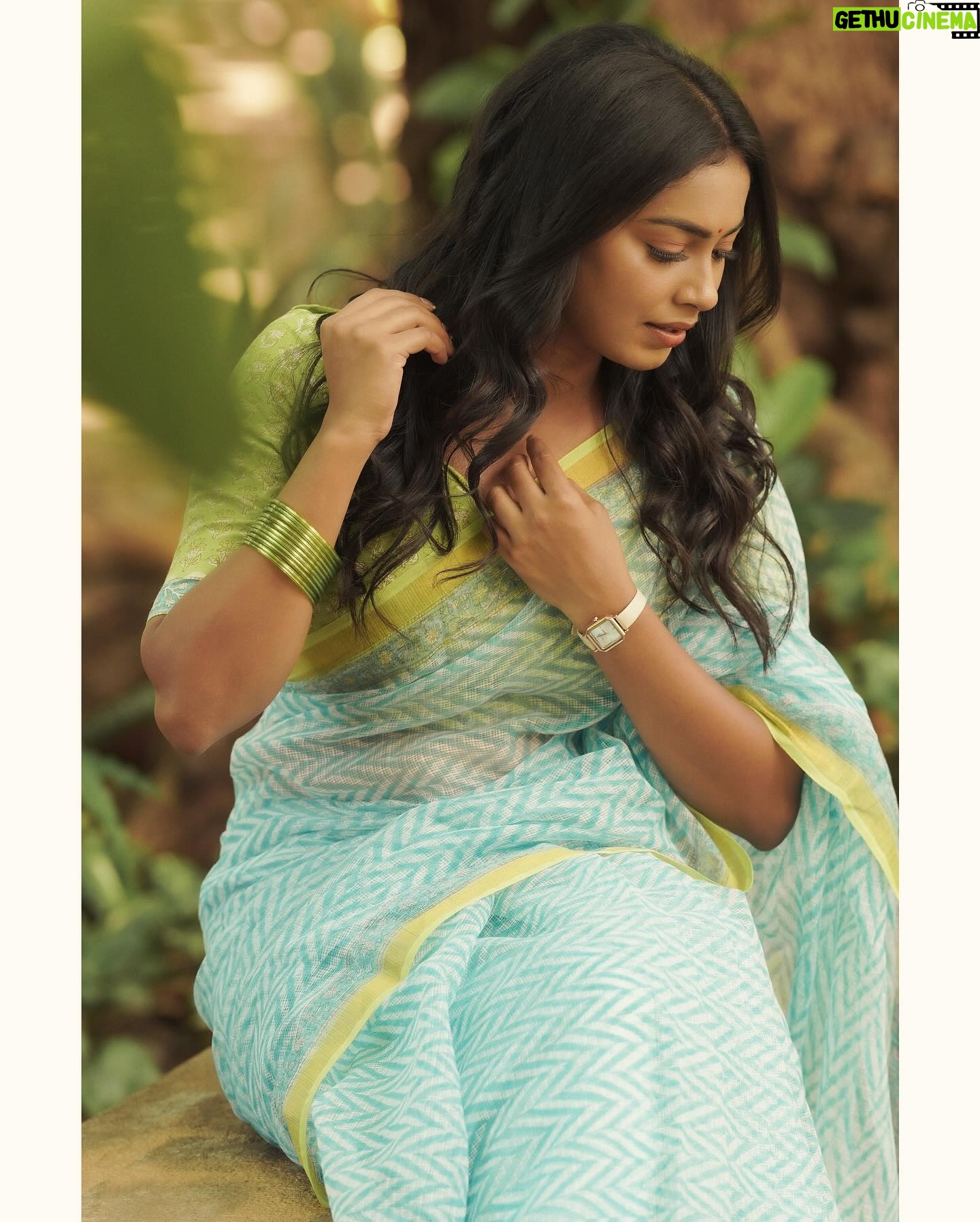 Swathi Konde - 41K Likes - šŗ
Costumes - @kaarigai.sarees
Photographer - @camerasenthil
Makeup - @rinkymakeup_artist
Hair - @mahi_hairstyliz
Shoot Organized by @rrajeshananda