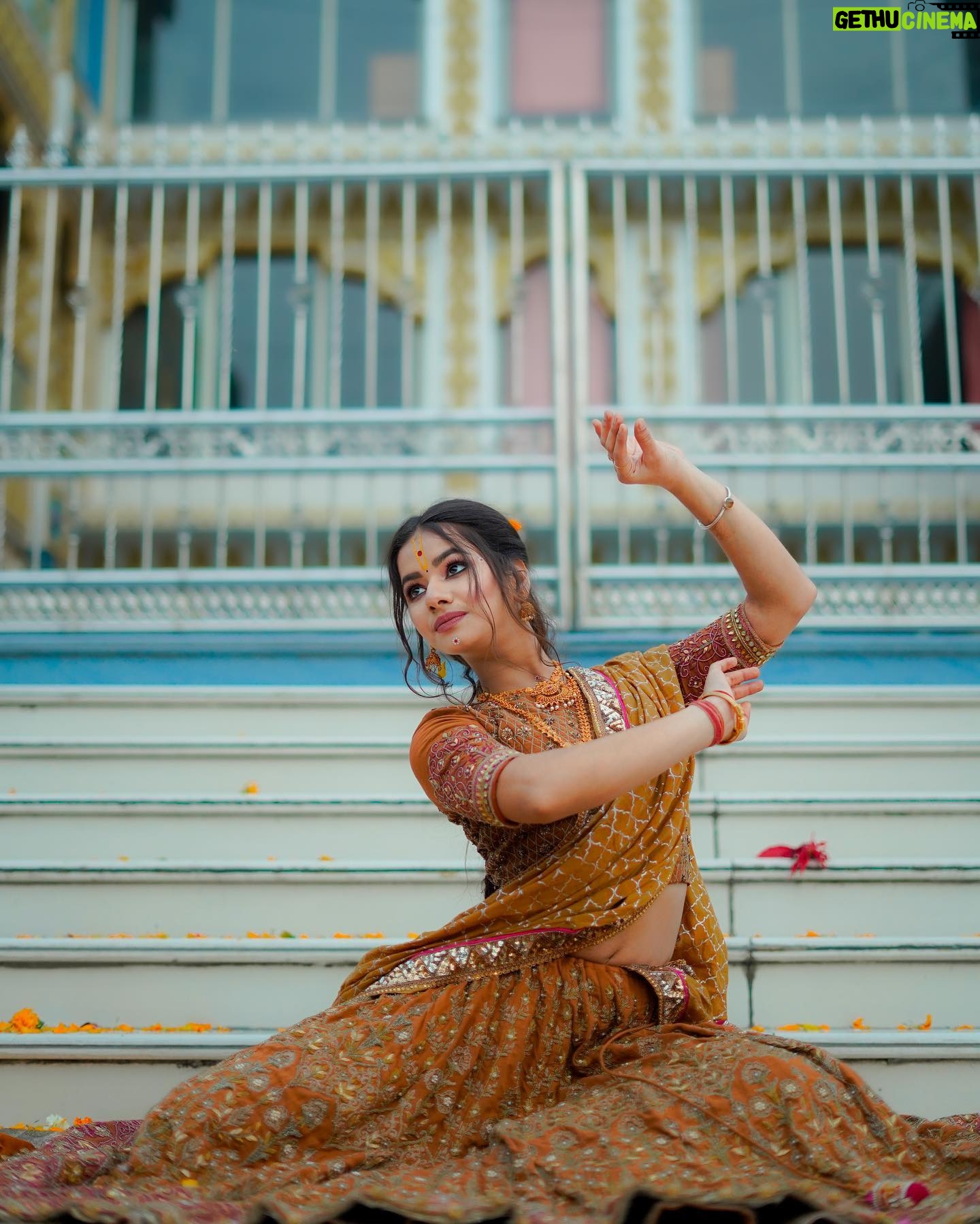 Tanu Rawat - 453.7K Likes - O kanha 🙏🏻❤️
edit -: @alex_pixels_