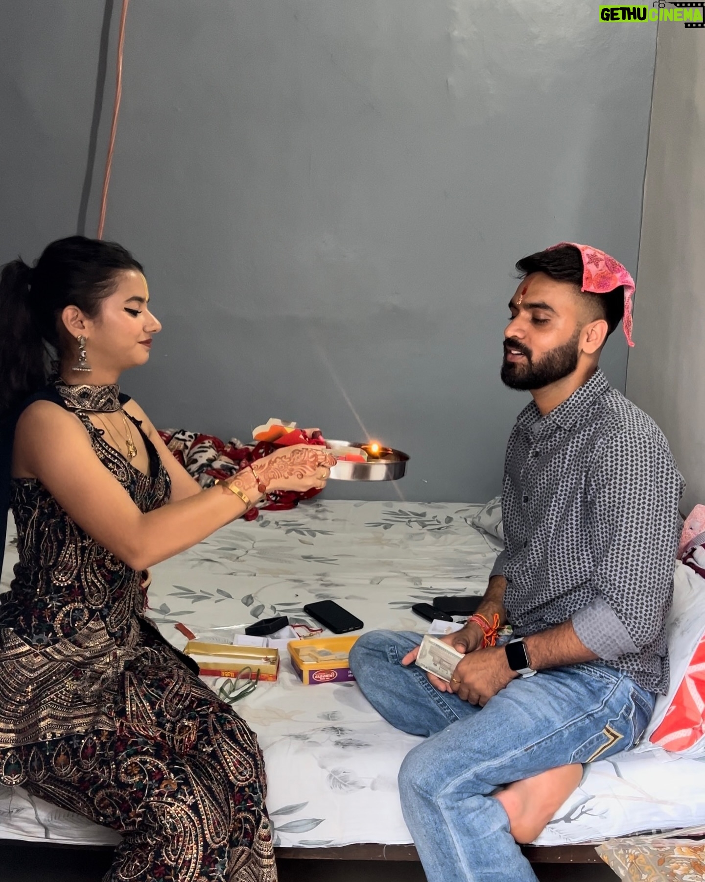 Tanu Rawat - 436.6K Likes - Happy Raksha Bandhan❤️
#tanurawat33