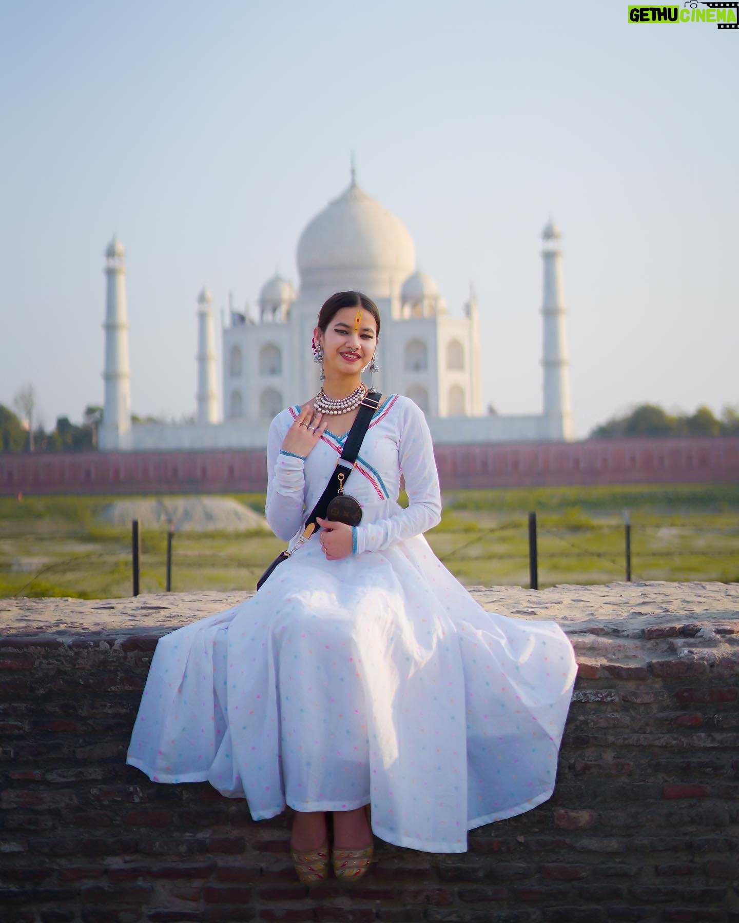 Tanu Rawat - 315.1K Likes - Taj mahal❤️
Edit by- @alex_pixels_
#tanurawat33