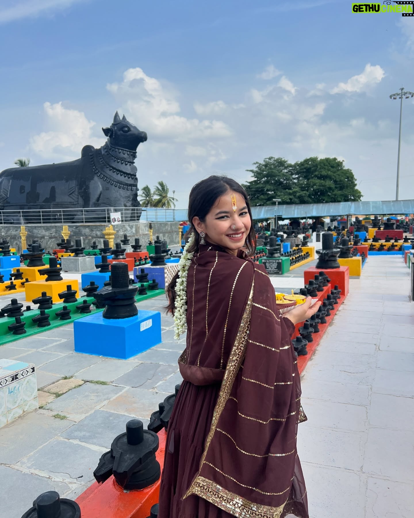 Tanu Rawat - 244.6K Likes - Shri Kotilingeshwara mahadev 🙏🏻🙏🏻❤️
#bholenath #shiv #mahadev #tanurawat33
