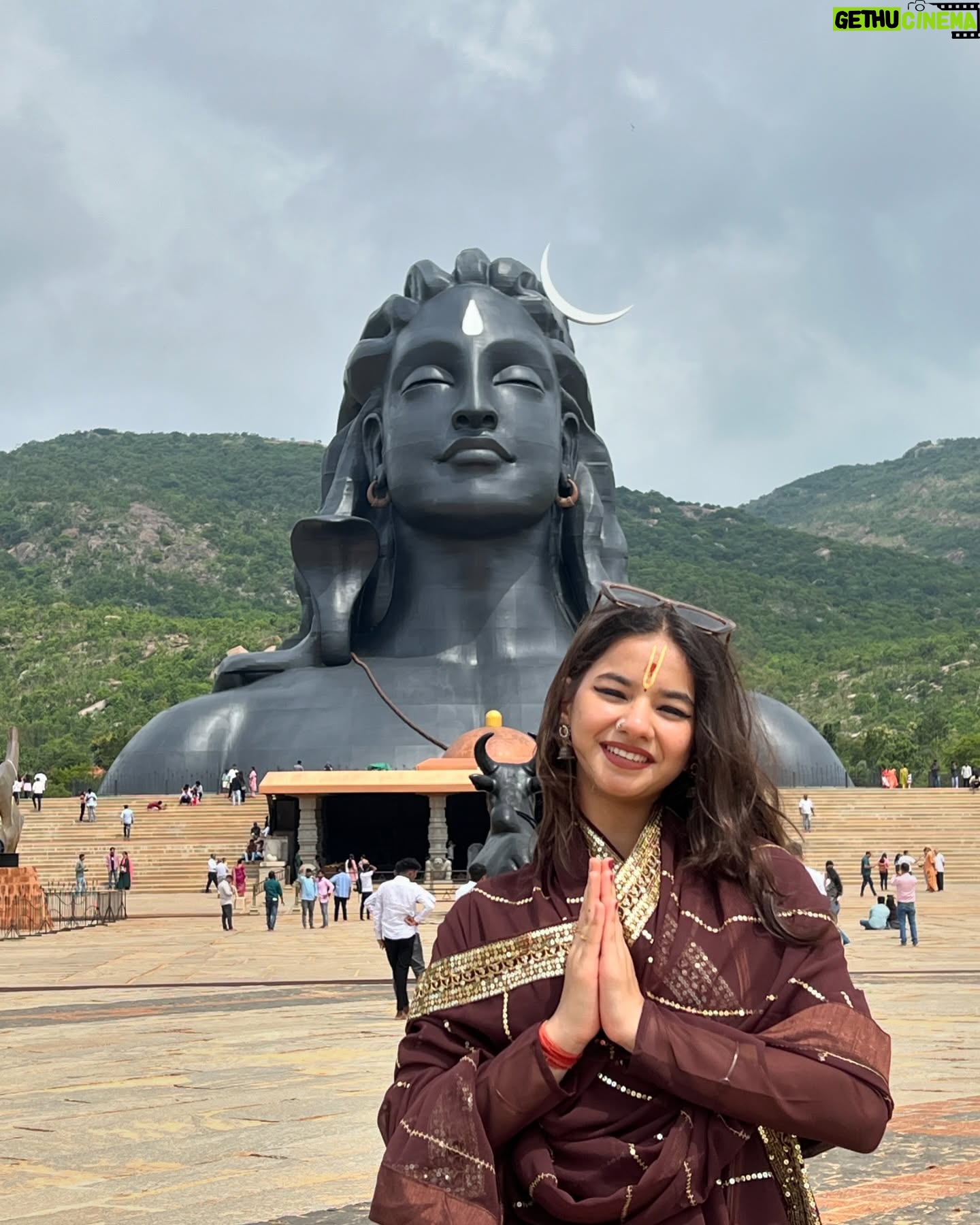 Tanu Rawat - 323.3K Likes - Om Namah Shivay 🙏🏻
#adiyogi #bholenath #kedarnath #shankaryare #tanurawat33