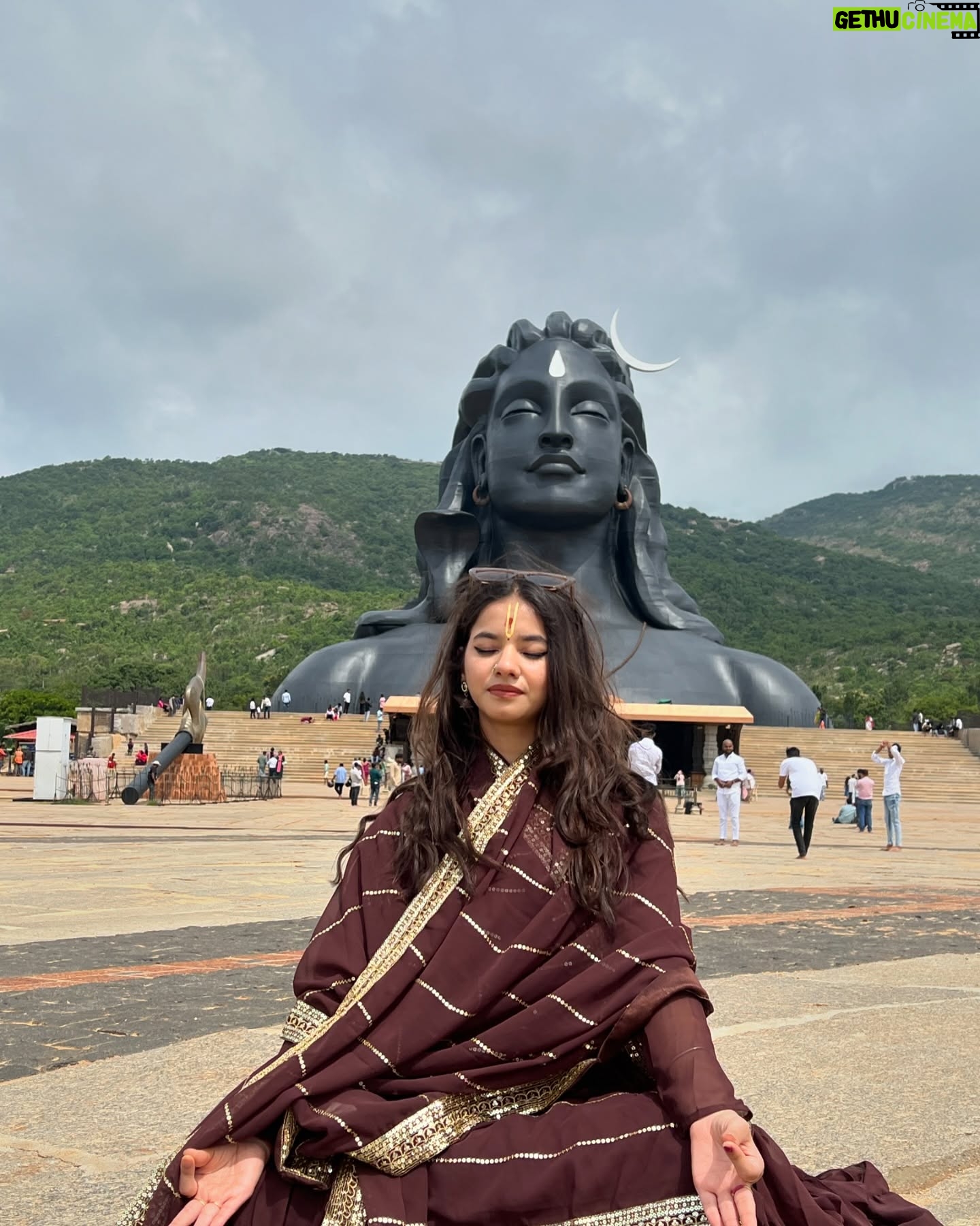 Tanu Rawat - 323.3K Likes - Om Namah Shivay 🙏🏻
#adiyogi #bholenath #kedarnath #shankaryare #tanurawat33