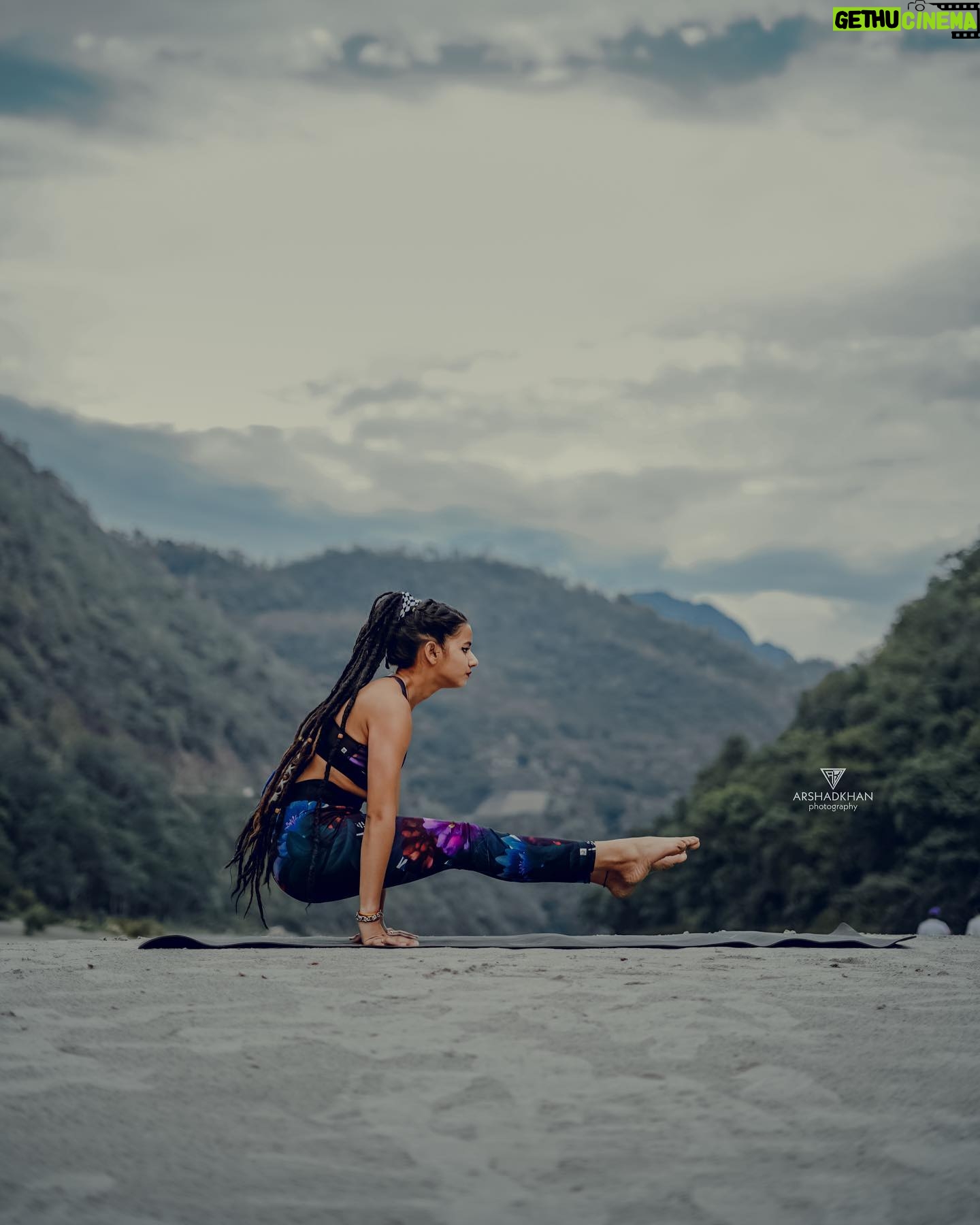 Tanu Rawat - 201.5K Likes - Happy international yoga day❤️🧘♀️
Pic click by-: @iamarshadkhanphotography0 ❤️
Edit by-: @alex_pixels_ ❤️