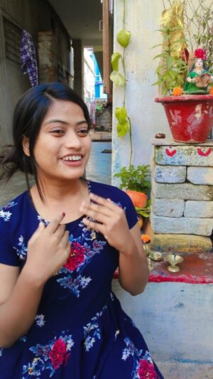 Tejaswini Nayak Instagram - Mote gote emitika bara te dia 🤭😛🙈
.
.
.
.
#odiacomedy #trending #viral #instagood #instagram #insta_girl_teju #trendingreels