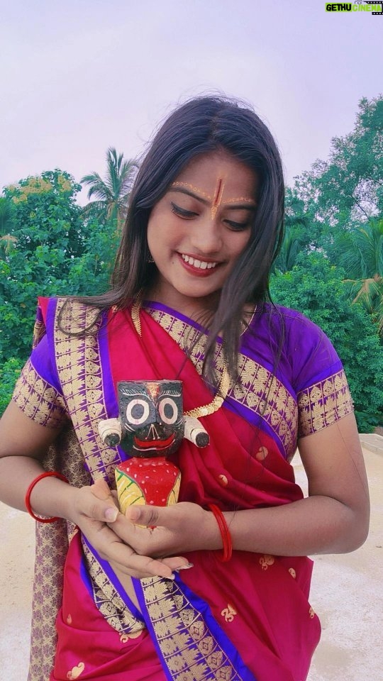 Tejaswini Nayak - 17.7K Likes - Chari dhama bhita ru gotie dhama🙏
.
.
.
#JaiJagannath #odiareels #trendingreels #viral #instagood #insta_girl_teju #instagram #foryou
