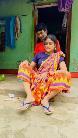 Tejaswini Nayak Instagram - Mo munda kn jangala 
.
.
.
#odiacomedy #odiareels #insta_girl_teju #instagood #instagram #viral #foryou #trending