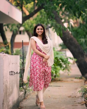 Thamizhvani Instagram - 😍♥️🦋 

#kurtas #streetphotography
